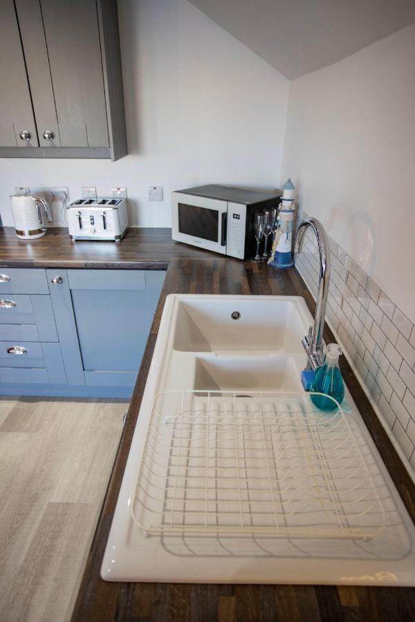 Sea Salt Six Apartment พอร์ตรัช ภายนอก รูปภาพ
