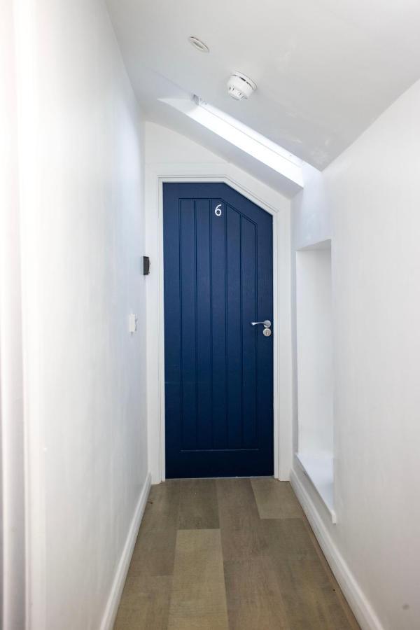 Sea Salt Six Apartment พอร์ตรัช ภายนอก รูปภาพ