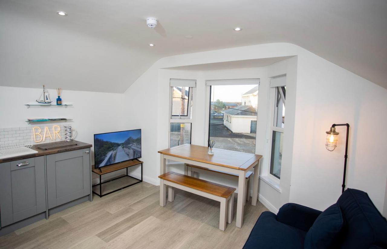 Sea Salt Six Apartment พอร์ตรัช ภายนอก รูปภาพ