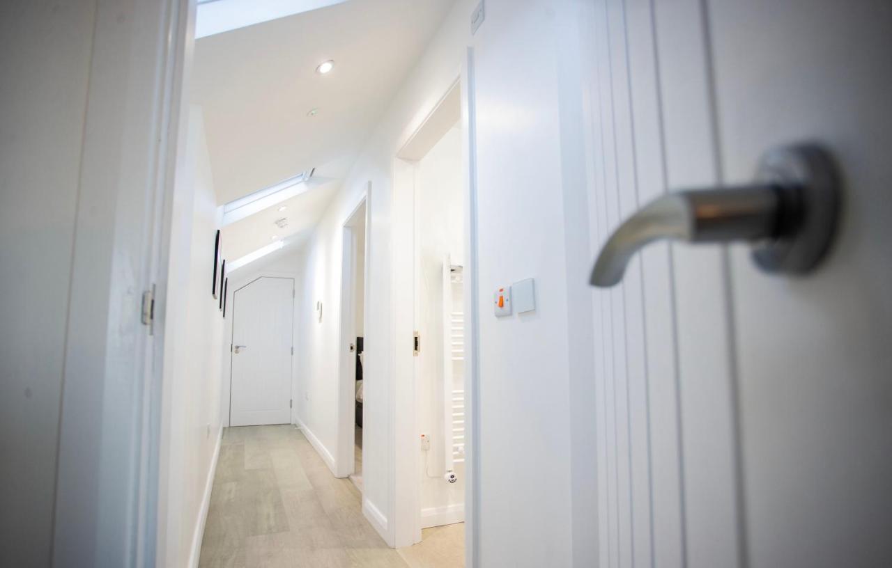 Sea Salt Six Apartment พอร์ตรัช ภายนอก รูปภาพ